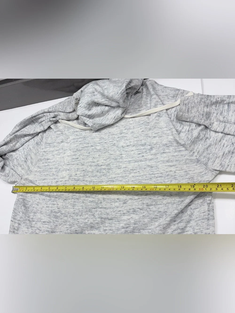 J.Crew Men’s Heather Gray Hooded Sweater M